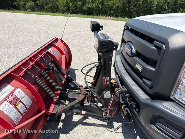 image for item FH6281 2014 Ford F350 Super Duty flatbed pickup truck