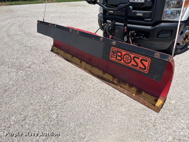 image for item FH6281 2014 Ford F350 Super Duty flatbed pickup truck