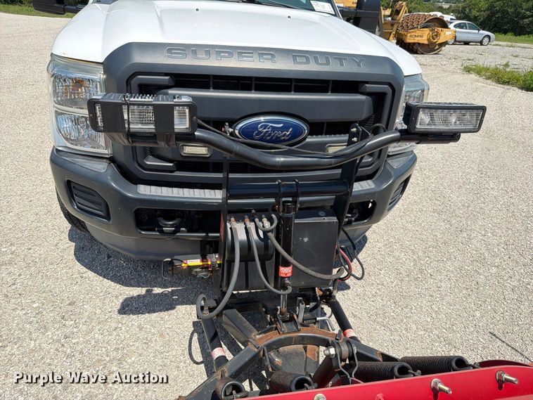 image for item FH6281 2014 Ford F350 Super Duty flatbed pickup truck