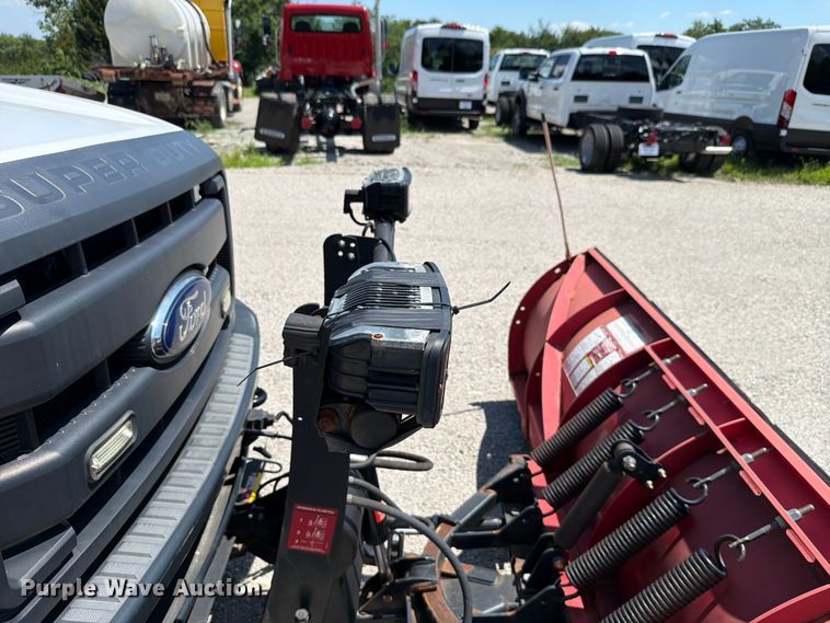 image for item FH6281 2014 Ford F350 Super Duty flatbed pickup truck
