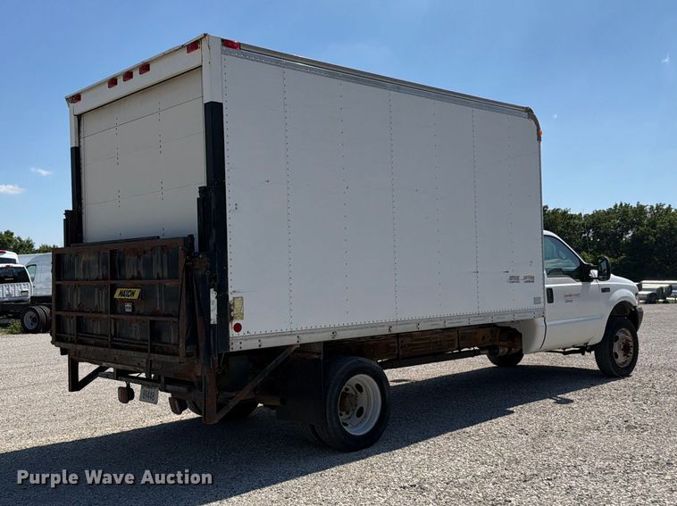 image for item FH6283 2000 Ford F450 Super Duty XL box truck