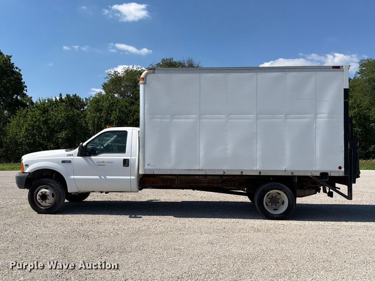 image for item FH6283 2000 Ford F450 Super Duty XL box truck