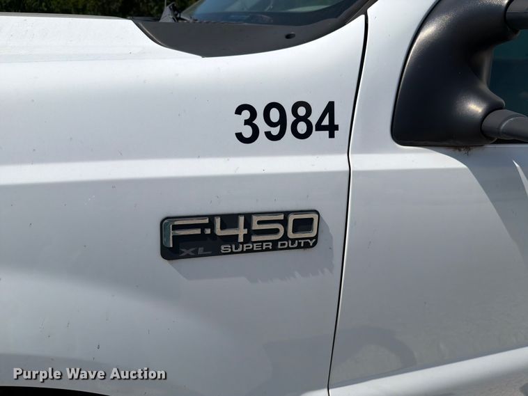 image for item FH6283 2000 Ford F450 Super Duty XL box truck