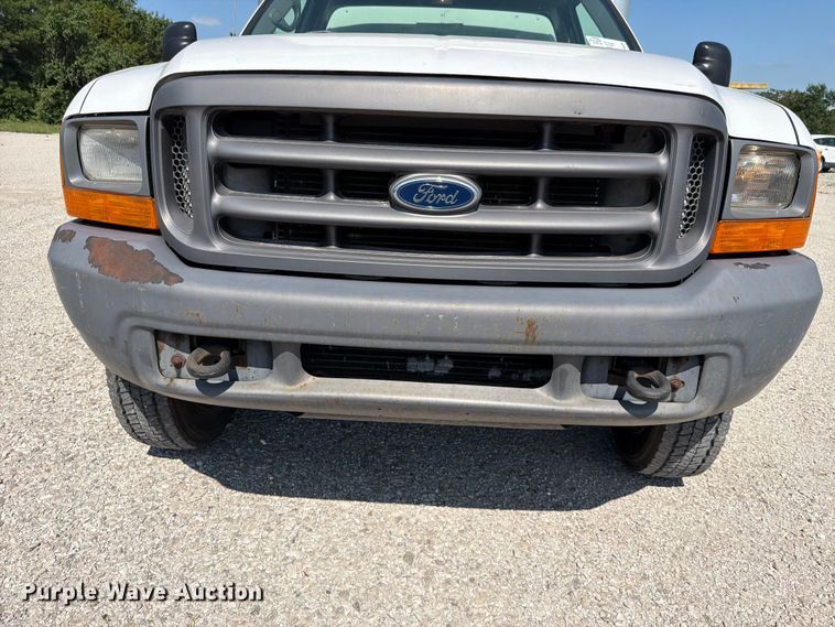 image for item FH6283 2000 Ford F450 Super Duty XL box truck