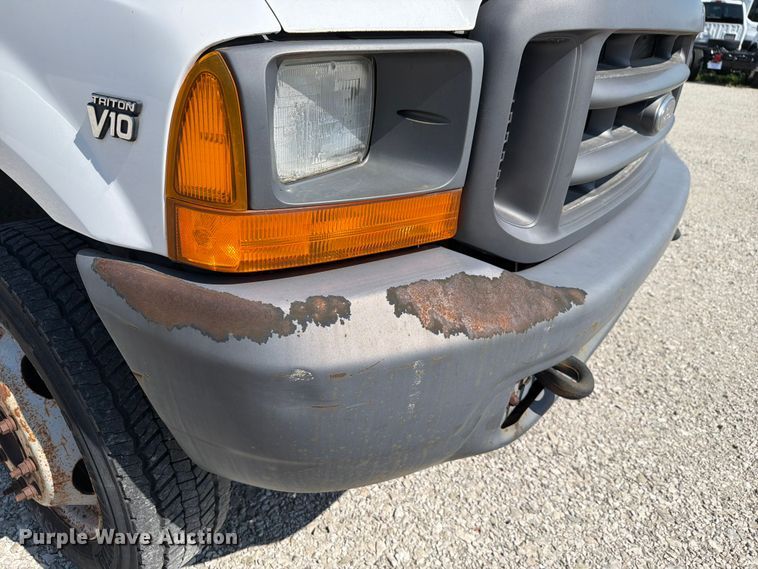image for item FH6283 2000 Ford F450 Super Duty XL box truck