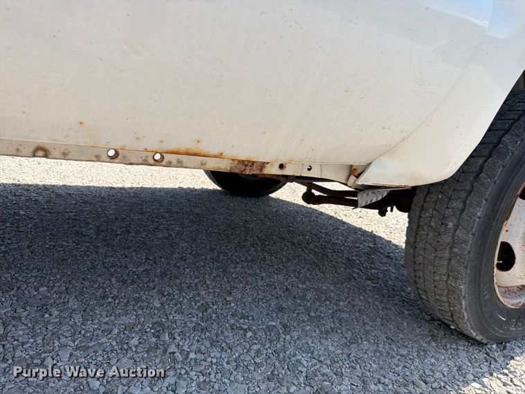 image for item FH6283 2000 Ford F450 Super Duty XL box truck