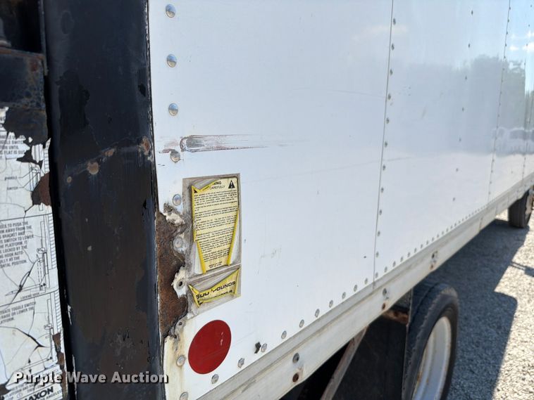 image for item FH6283 2000 Ford F450 Super Duty XL box truck
