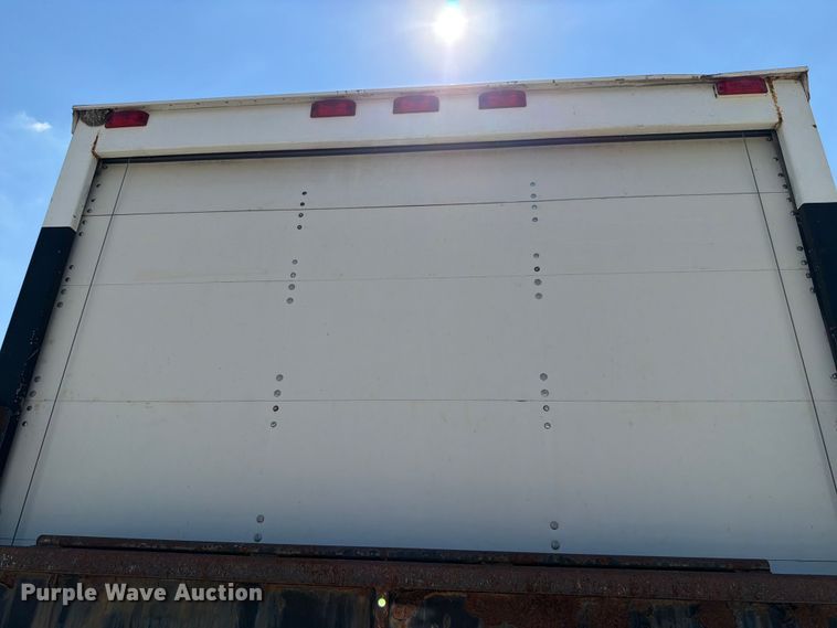image for item FH6283 2000 Ford F450 Super Duty XL box truck