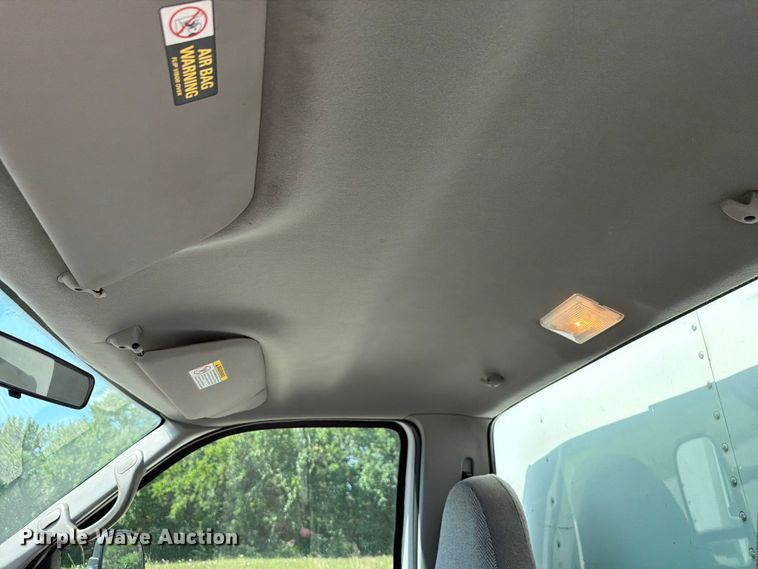 image for item FH6283 2000 Ford F450 Super Duty XL box truck