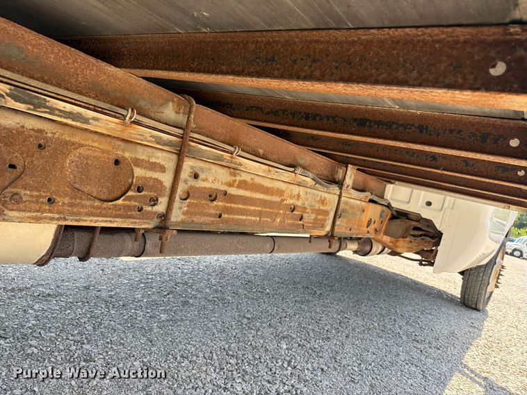 image for item FH6283 2000 Ford F450 Super Duty XL box truck