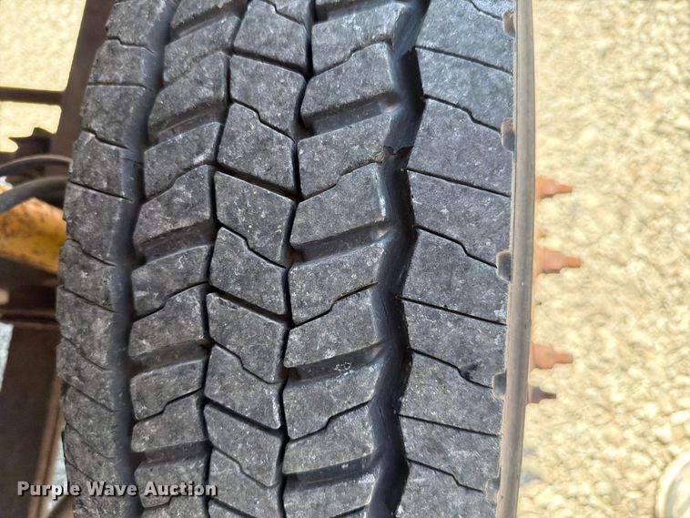 image for item FH6283 2000 Ford F450 Super Duty XL box truck