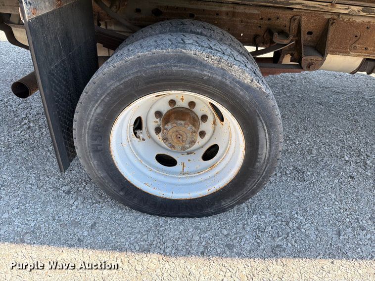 image for item FH6283 2000 Ford F450 Super Duty XL box truck
