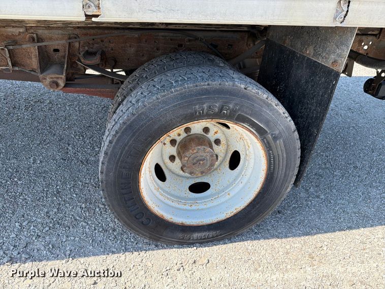 image for item FH6283 2000 Ford F450 Super Duty XL box truck