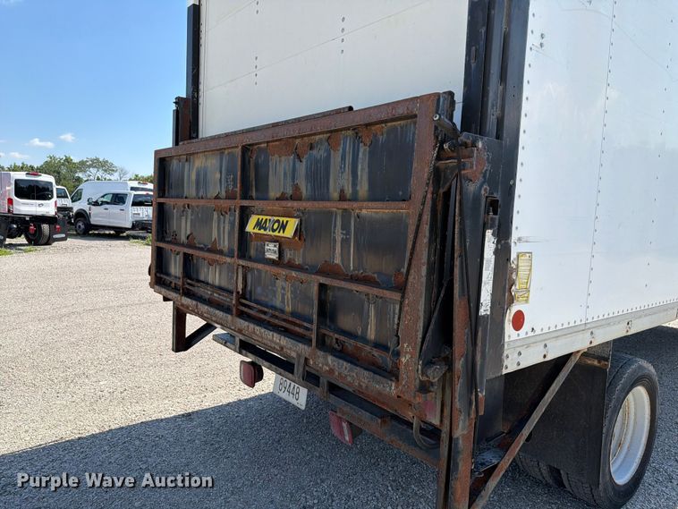 image for item FH6283 2000 Ford F450 Super Duty XL box truck
