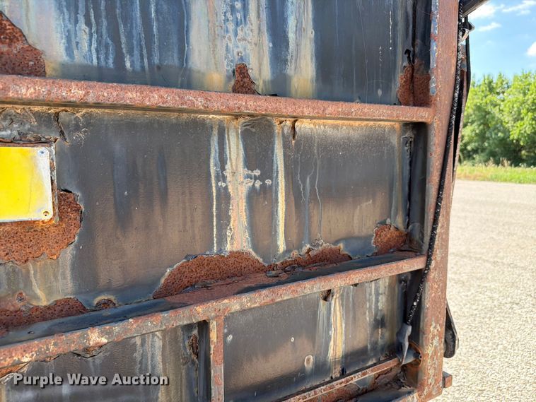 image for item FH6283 2000 Ford F450 Super Duty XL box truck
