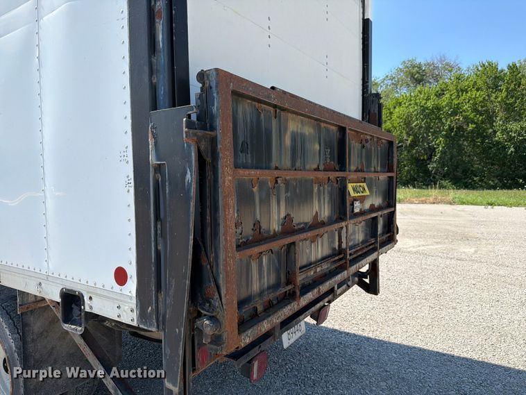 image for item FH6283 2000 Ford F450 Super Duty XL box truck