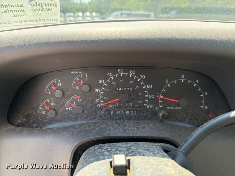 image for item FH6283 2000 Ford F450 Super Duty XL box truck