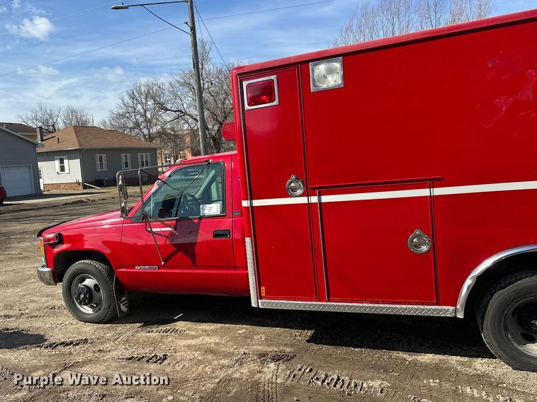 image for item FK1859 1994 Chevrolet Cheyenne 3500 ambulance