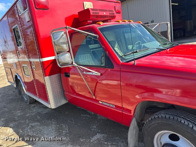 image for item FK1859 1994 Chevrolet Cheyenne 3500 ambulance