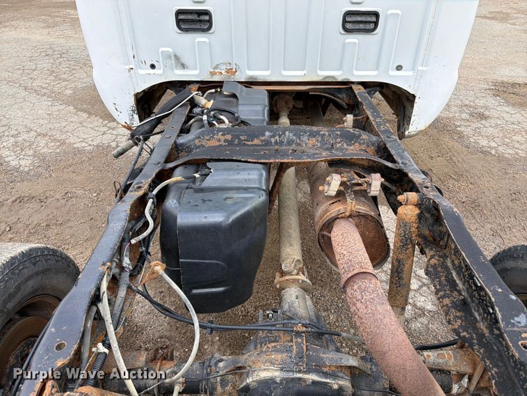 image for item FK3018 2007 Ford F250 Super Duty XL pickup truck cab and chassis