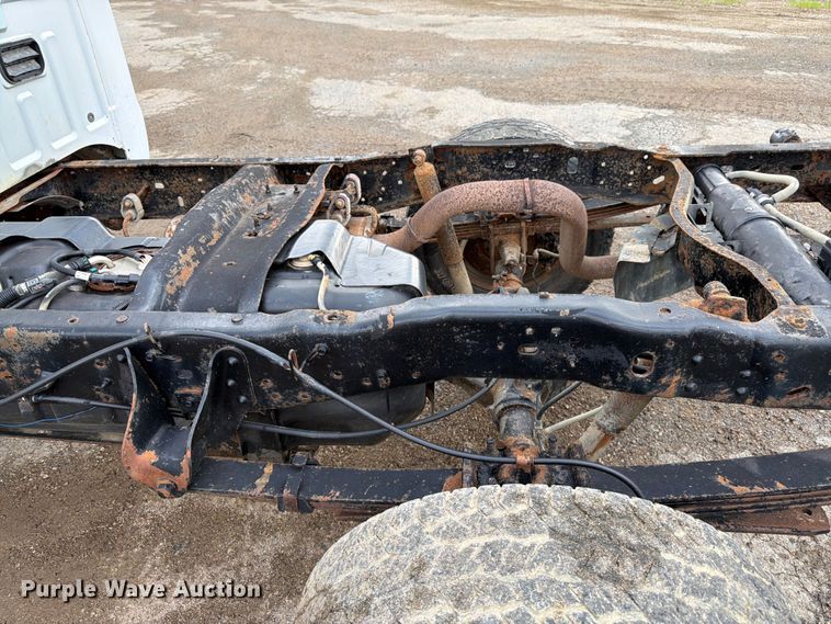 image for item FK3018 2007 Ford F250 Super Duty XL pickup truck cab and chassis