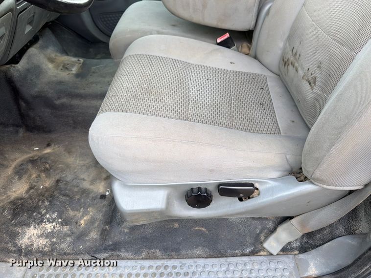 image for item FK3018 2007 Ford F250 Super Duty XL pickup truck cab and chassis