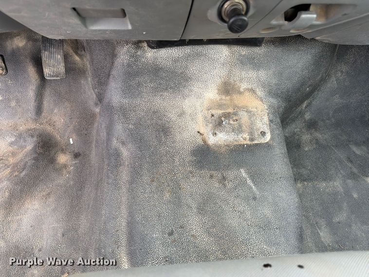 image for item FK3018 2007 Ford F250 Super Duty XL pickup truck cab and chassis