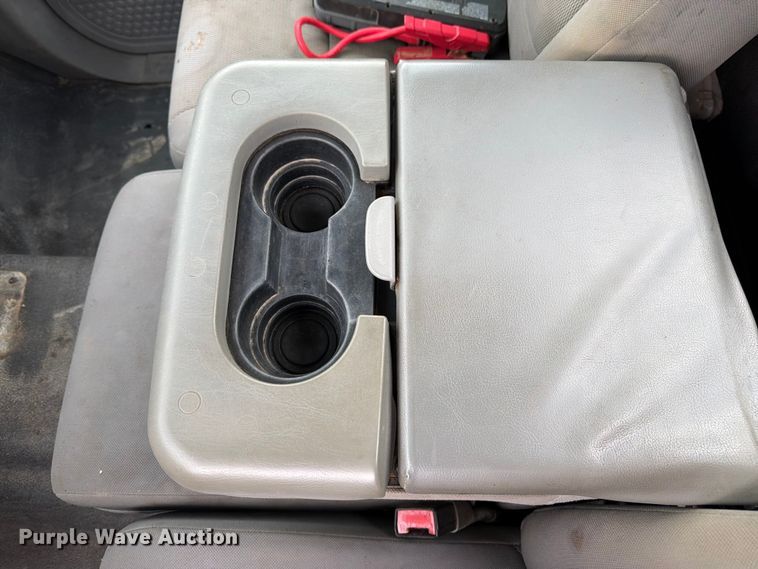 image for item FK3018 2007 Ford F250 Super Duty XL pickup truck cab and chassis