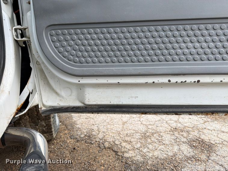 image for item FK3018 2007 Ford F250 Super Duty XL pickup truck cab and chassis