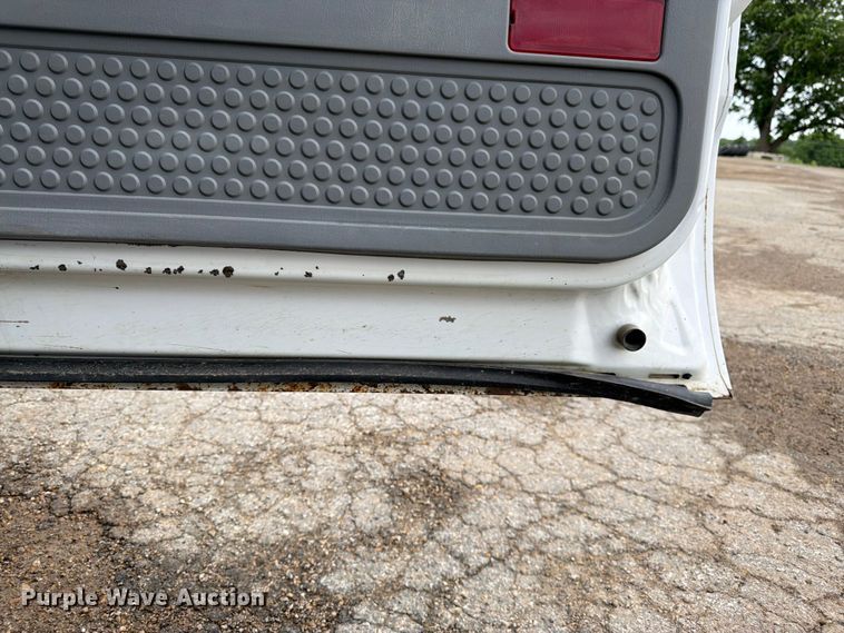 image for item FK3018 2007 Ford F250 Super Duty XL pickup truck cab and chassis