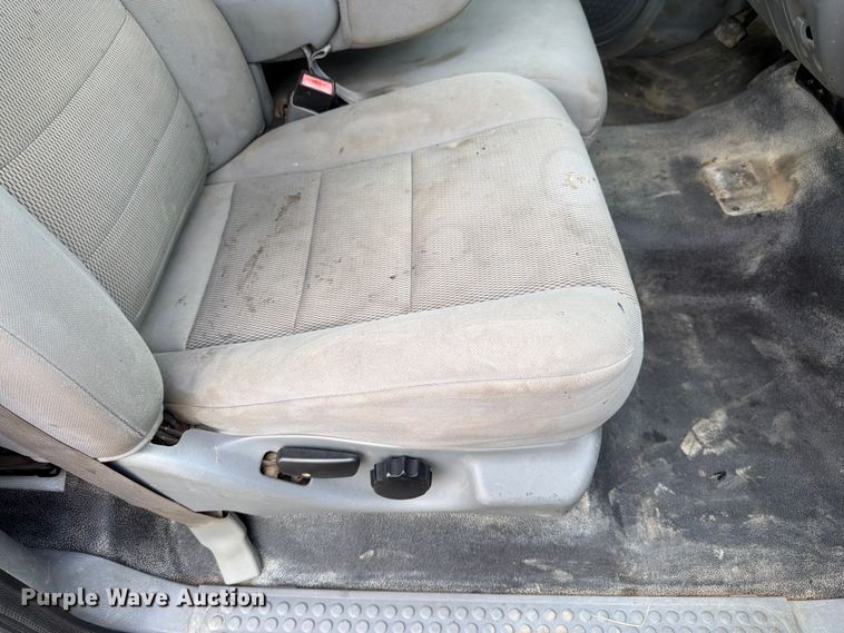 image for item FK3018 2007 Ford F250 Super Duty XL pickup truck cab and chassis
