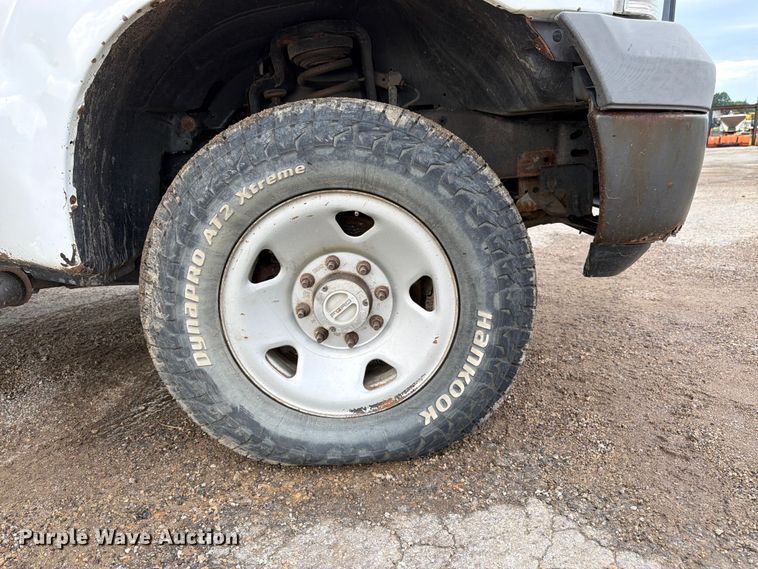 image for item FK3018 2007 Ford F250 Super Duty XL pickup truck cab and chassis