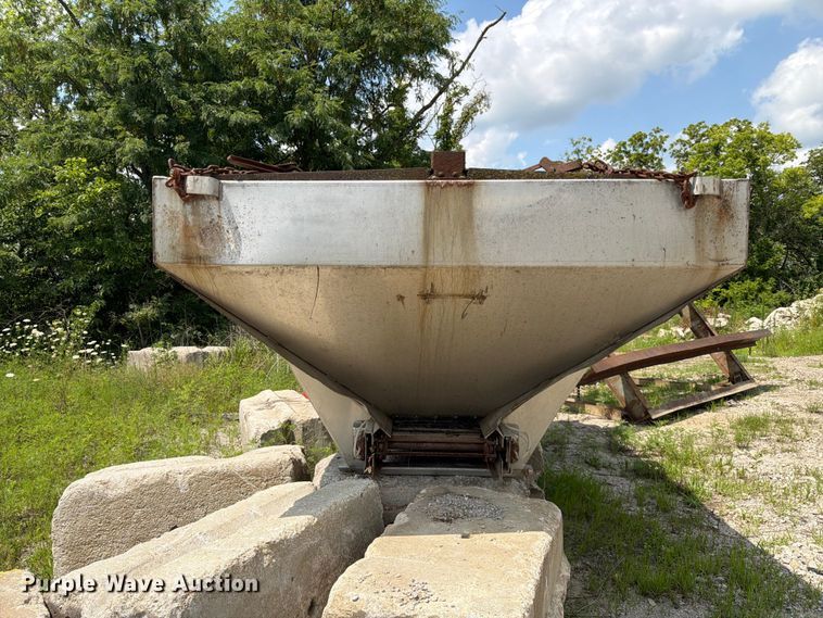 image for item FK3510 Henderson WSH spreader
