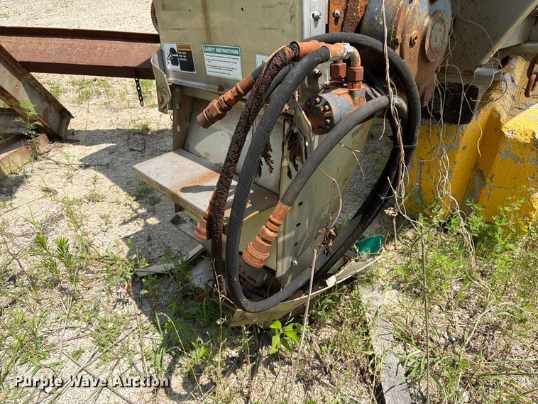 image for item FK3510 Henderson WSH spreader