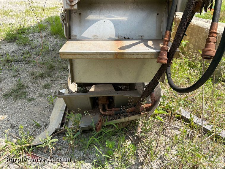 image for item FK3510 Henderson WSH spreader