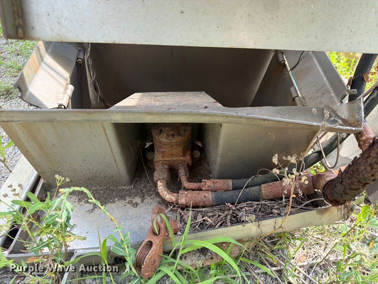 image for item FK3510 Henderson WSH spreader
