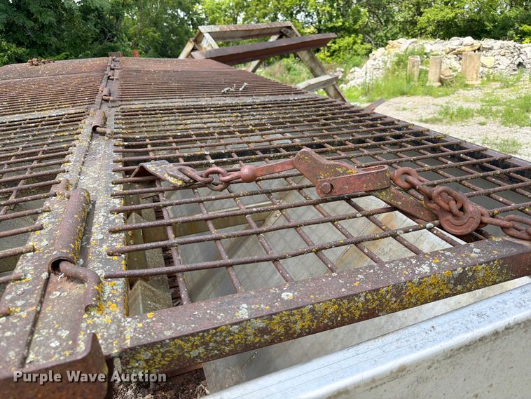 image for item FK3510 Henderson WSH spreader
