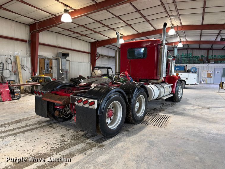 image for item FK3527 1995 Kenworth W900 semi truck