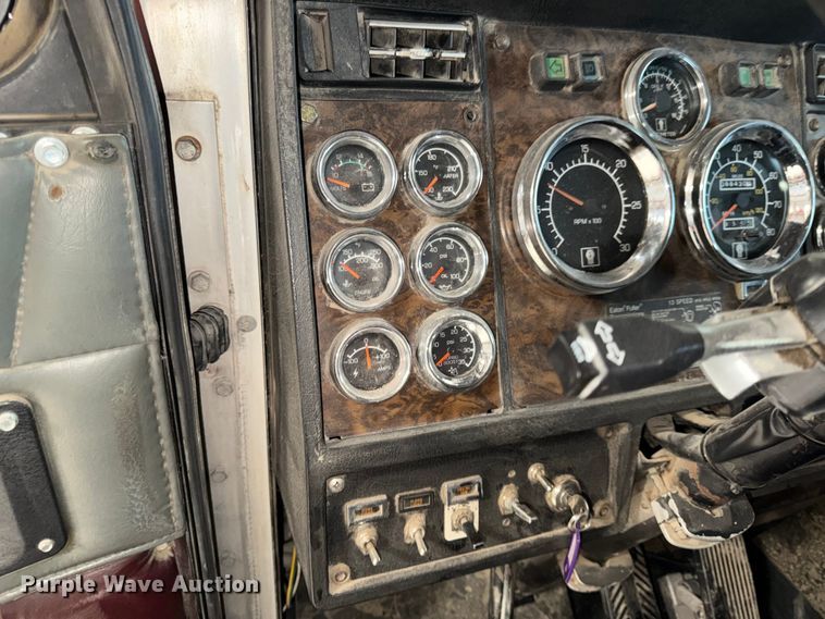 image for item FK3527 1995 Kenworth W900 semi truck