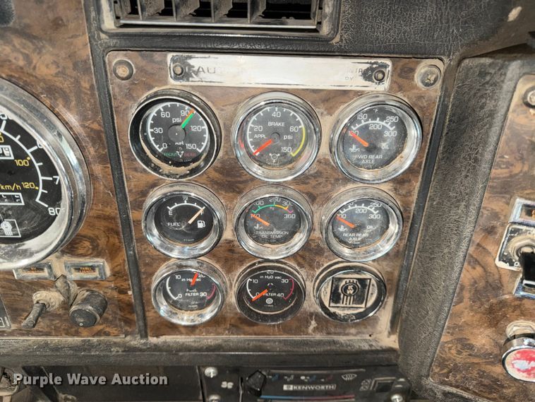 image for item FK3527 1995 Kenworth W900 semi truck