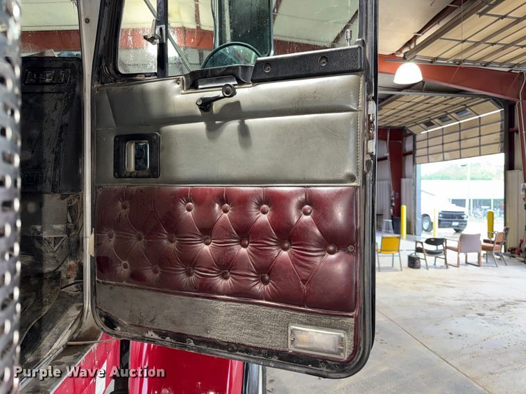 image for item FK3527 1995 Kenworth W900 semi truck
