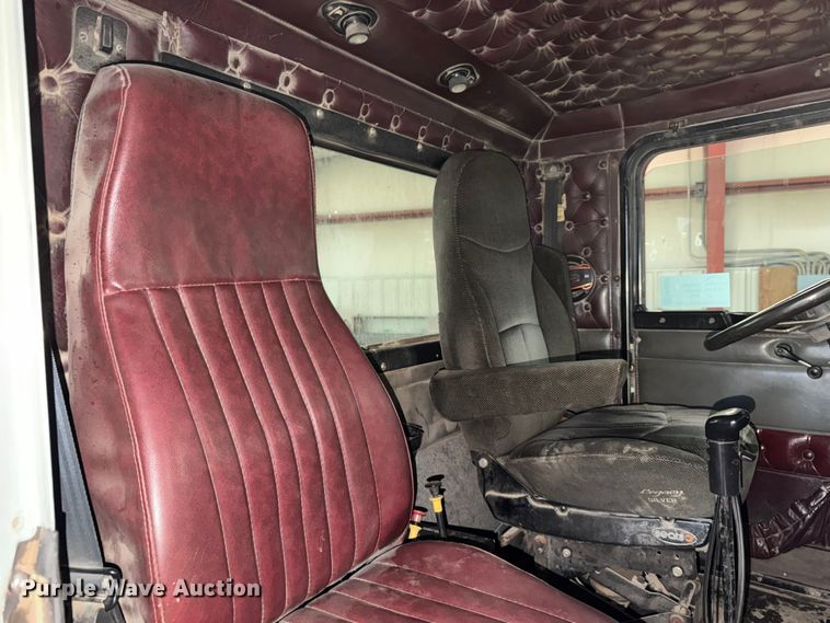 image for item FK3527 1995 Kenworth W900 semi truck