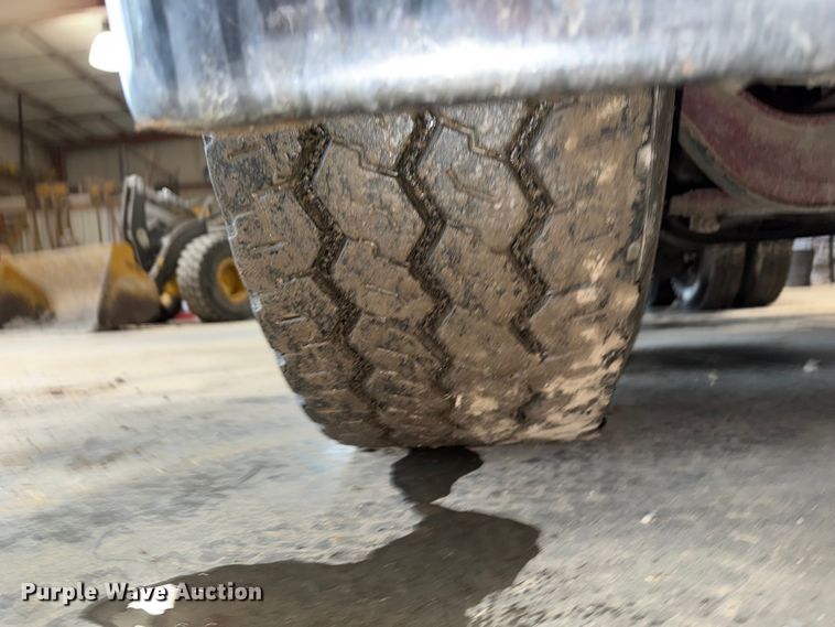 image for item FK3527 1995 Kenworth W900 semi truck