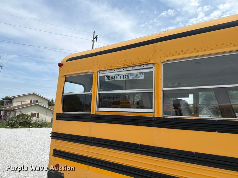 image for item FK4058 2002 GMC Blue Bird B7 school bus