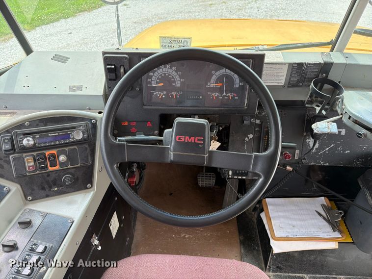 image for item FK4058 2002 GMC Blue Bird B7 school bus
