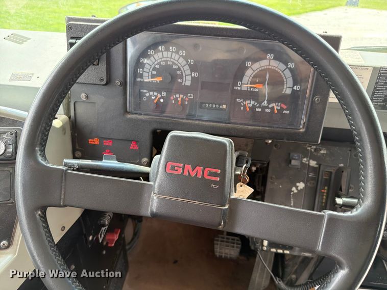 image for item FK4058 2002 GMC Blue Bird B7 school bus