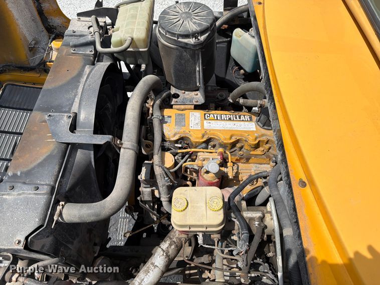 image for item FK4058 2002 GMC Blue Bird B7 school bus