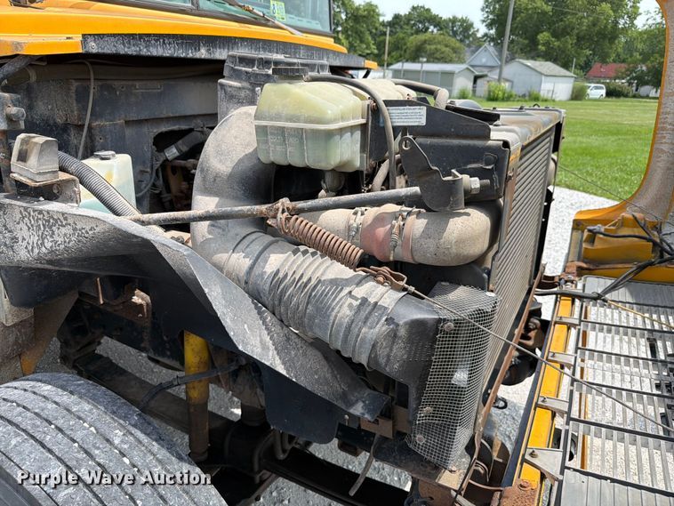 image for item FK4058 2002 GMC Blue Bird B7 school bus