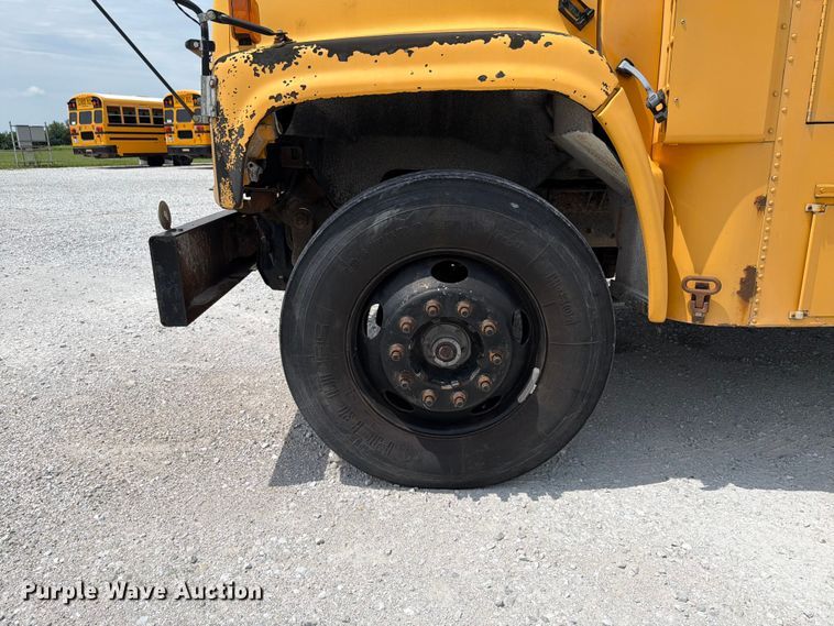 image for item FK4058 2002 GMC Blue Bird B7 school bus