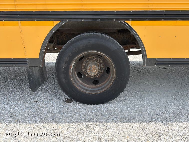 image for item FK4058 2002 GMC Blue Bird B7 school bus